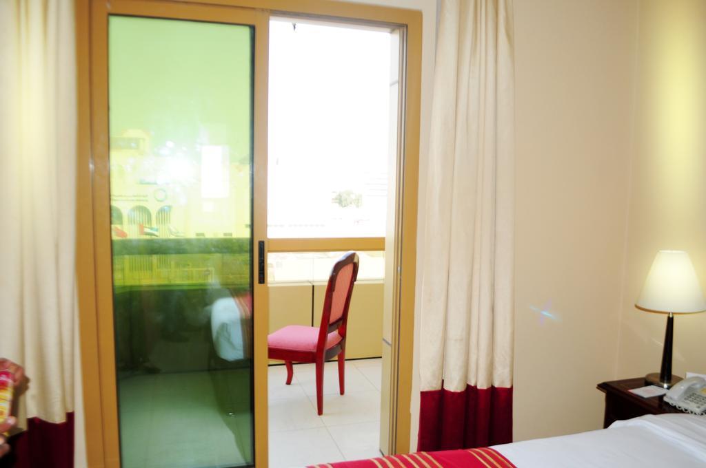Fortune Hotel Deira Dubái Habitación foto